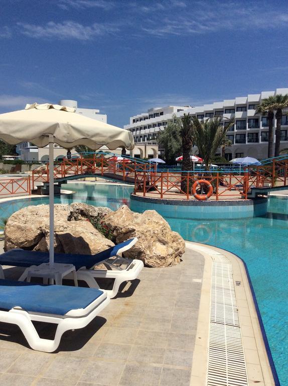 Angelos Beach Hotel ฟาลิรากี ภายนอก รูปภาพ